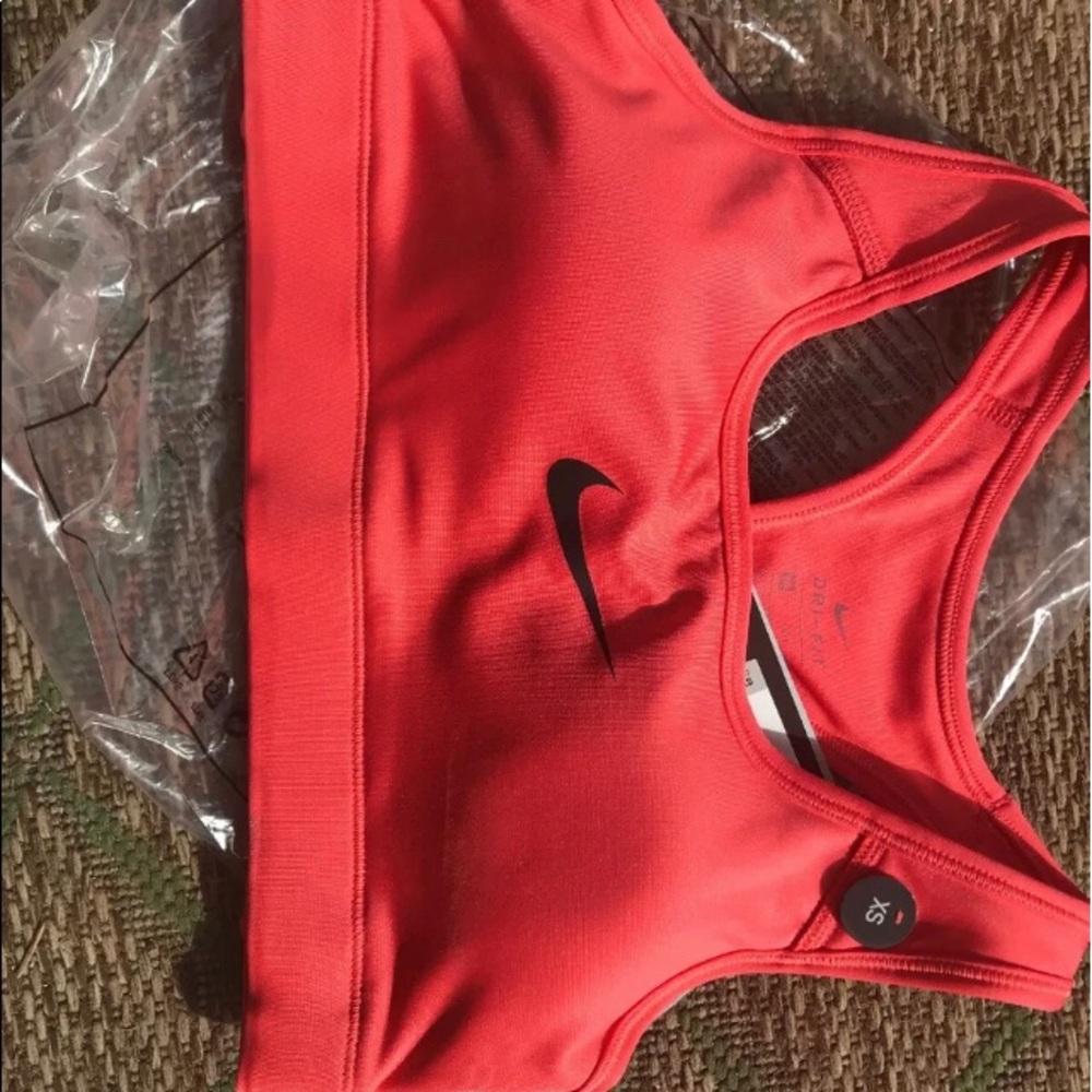 Nike sports bra XS - XL CORAL